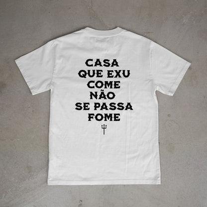 Camiseta "Casa que Exu come não se passa fome." | Fandom Art